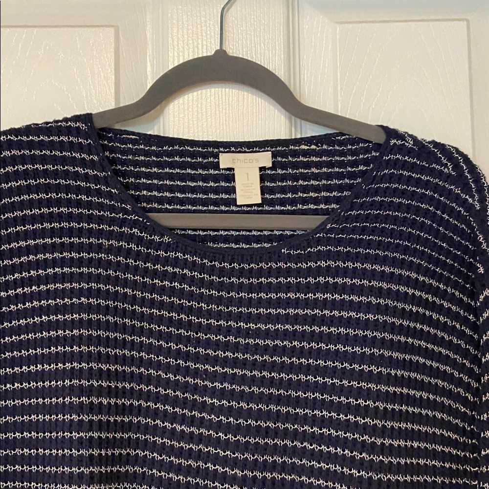 Chico's Dark Blue and White Knit Top Size 1 - Picture 3 of 7